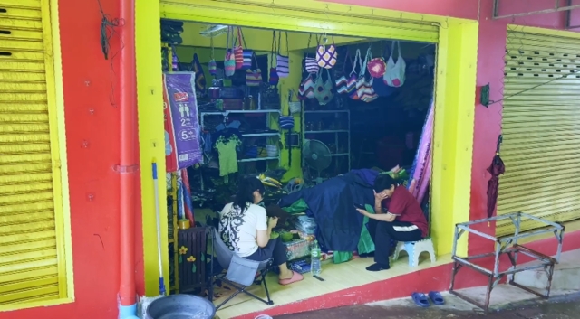 ตลาดการค้าชายแดนบ้านหาดเล็กเงียบเหงา ไม่มีนทท.แม้แต่คนเดียว