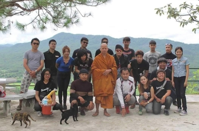 เศร้า! ครูบาพัน พลัดตกเหว ขณะปลูกต้นไม้มรณภาพในป่า
