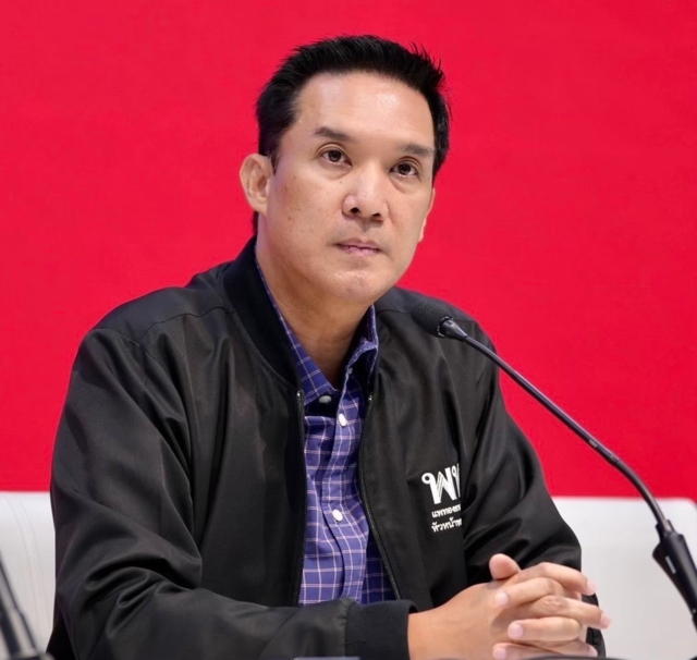 โฆษกพท. ป้อง “ทักษิณ” ร่วมประชุมทีมไทยแลนด์ แนะวางอคติ