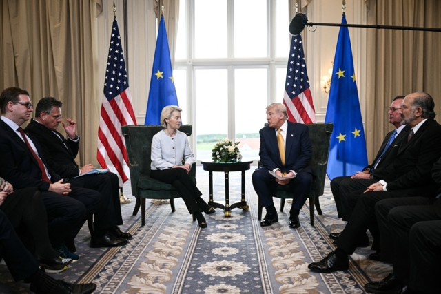 ภาพจาก AFP: สหรัฐฯปิดดีลการค้ากับEU 