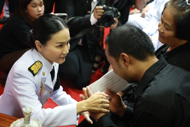 “นฤมล”ร่วมส่งดวงวิญญาณเหยื่อเหตุชายแดนไทย-กัมพูชา