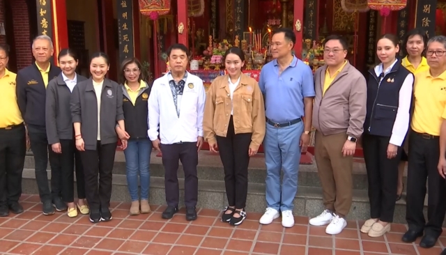 นายกฯเยี่ยมชมเมืองเก่าสงขลา ปชช.โผล่ทวงเงินเยียวยาน้ำท่วม