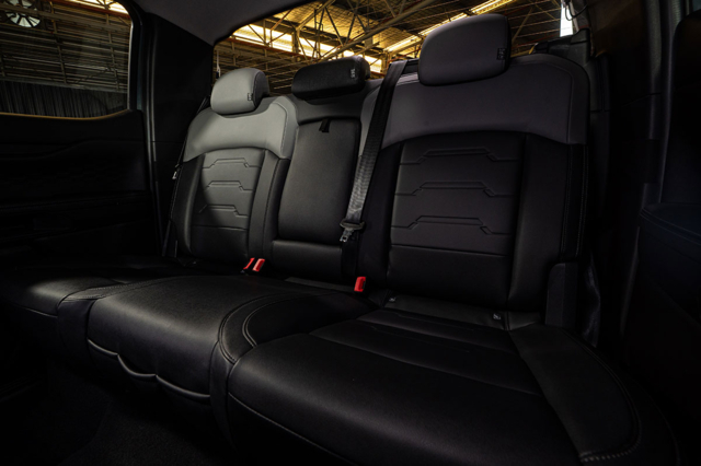 Ford Ranger Super Duty เบาะแถวสอง