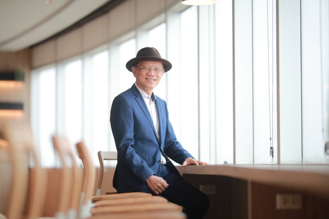 ดร.ประทีป ตั้งมติธรรม ประธานกรรมการบริหาร บริษัท ศุภาลัย จำกัด (มหาชน