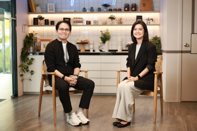 โค้ชหนุ่ม จักรพงษ์ เมษพันธุ์ ในรายการ SPOTLIGHT BizTalk