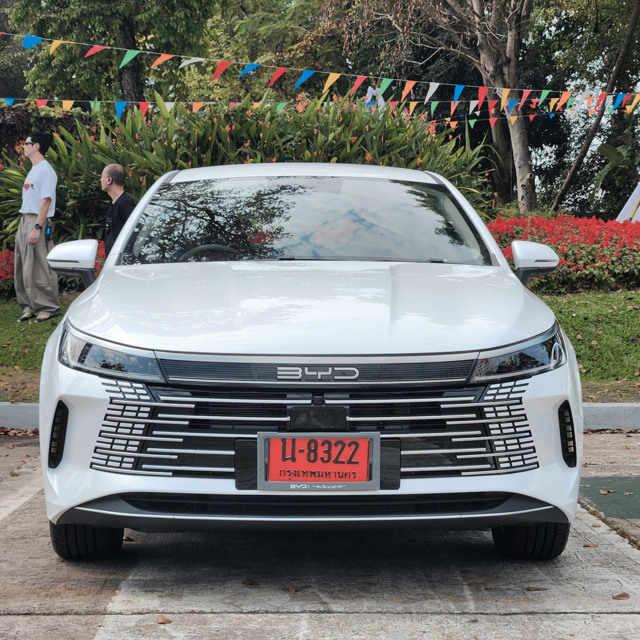 BYD Seal 5 DM-i Super PHEV ด้านหน้า