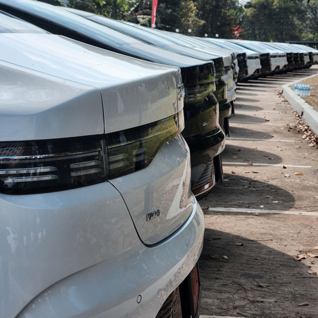 BYD Seal 5 DM-i Super PHEV One Tank One Charge