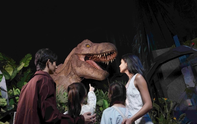 ภาพจาก jurassicworldexperience.com