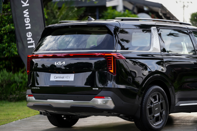 Kia Carnival HEV 7-seat Luxury ไฟท้าย