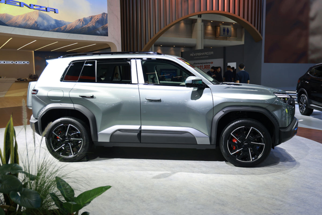 Denza B3 ด้านข้าง