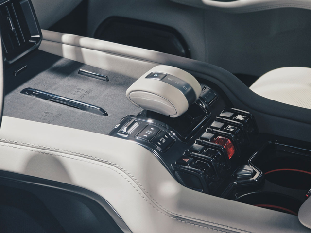 DENZA B8 เกียร์