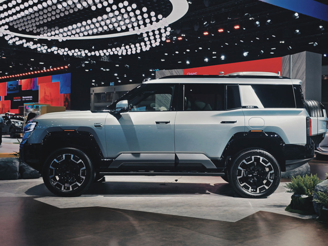 DENZA B8 ด้านข้าง