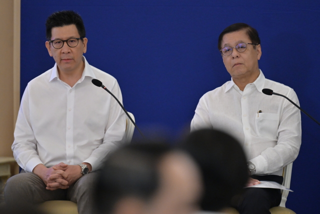 ภาพจากทำเนียบรัฐบาล : 1 เดือนวิกฤตโลก : แผนรับมือไทยในโลกที่ไม่เหมือนเดิม