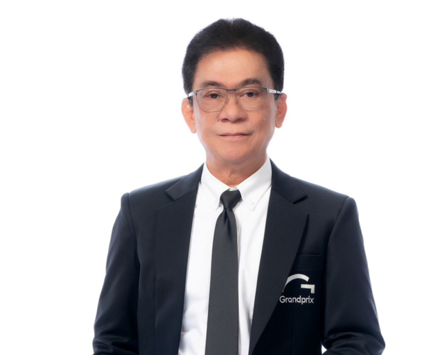 นายจาตุรนต์ โกมลมิศร์