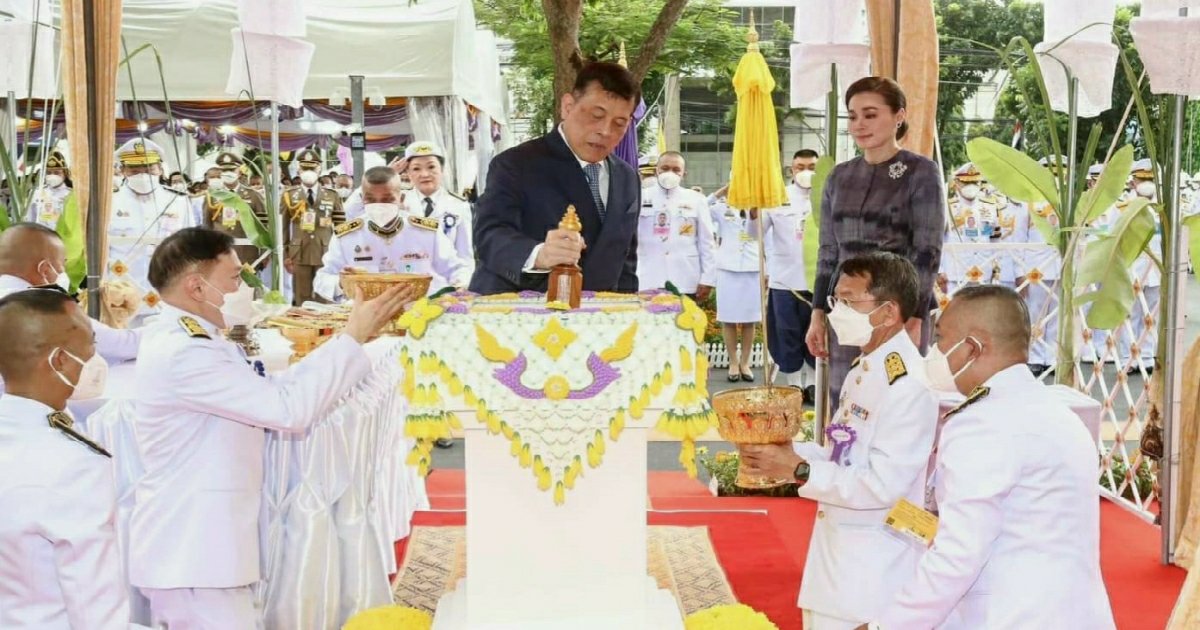 "ในหลวง-พระราชินี" เสด็จฯ ทรงเปิดอาคารที่ทําการสํานักงานศาลยุติธรรม