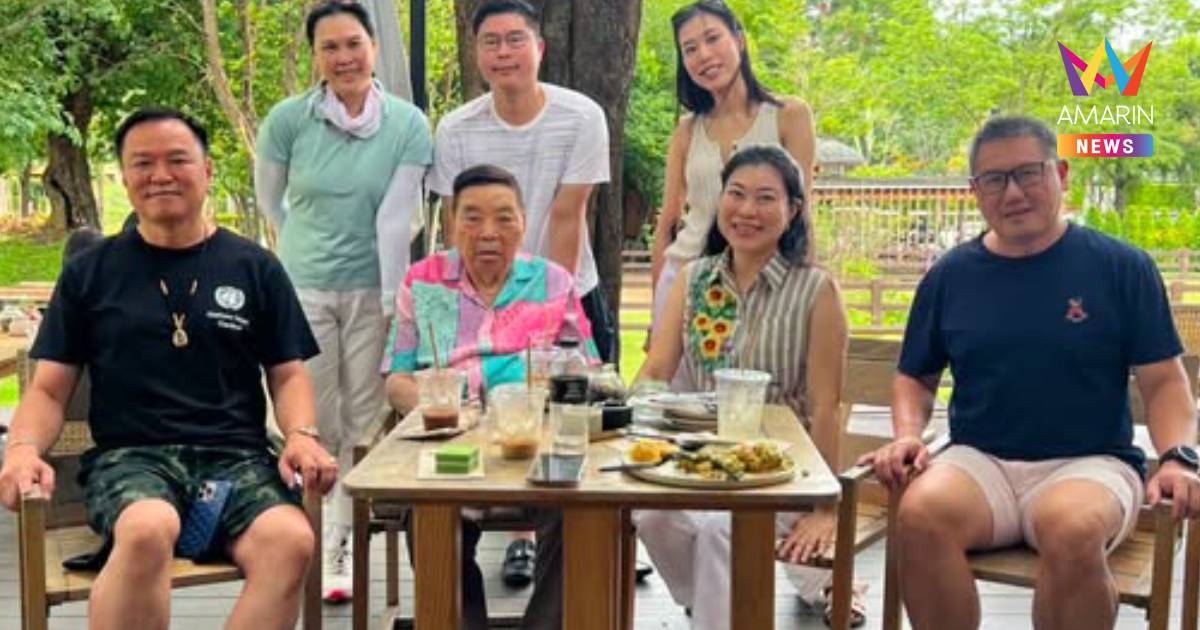 "อนุทิน" สลัดสูทนุ่งขาสั้นสุดชิล ชาวเน็ตแซวเหมือน "เนวิน"