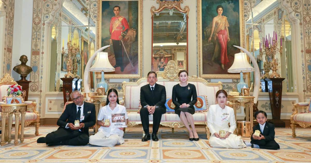 "ในหลวง-พระราชินี" พระราชทานพระบรมราชวโรกาสให้ "เนเน่ รอยัล" เข้าเฝ้าฯ