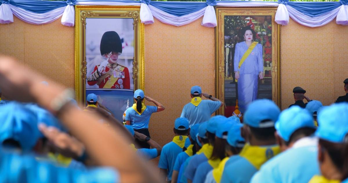 "ภูมิธรรม" นำชาวราชสีห์ จัดกิจกรรมจิตอาสาบริการประชาชนเฉลิมพระเกียรติ