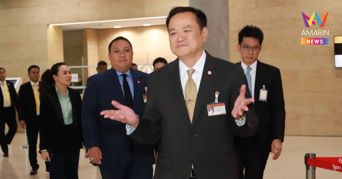 นายกฯ อารมณ์ดีเข้าสภา เห็นสื่อโบกมือบ๊ายบาย  ไม่ให้สัมภาษณ์