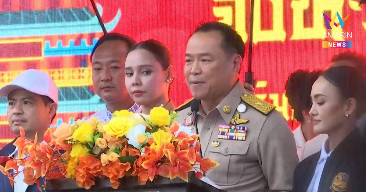 นายกฯ เปิดงานกินเจ จ.กระบี่ กลางสายฝน ขอให้ปชช.มีความสุข
