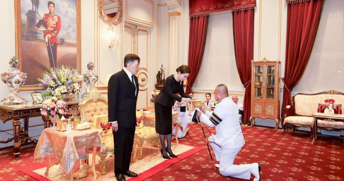 พระราชินีรับเงินซีเกมส์แล้วพระราชทานคืน ส.เรือใบ ใช้พัฒนาเยาวชน