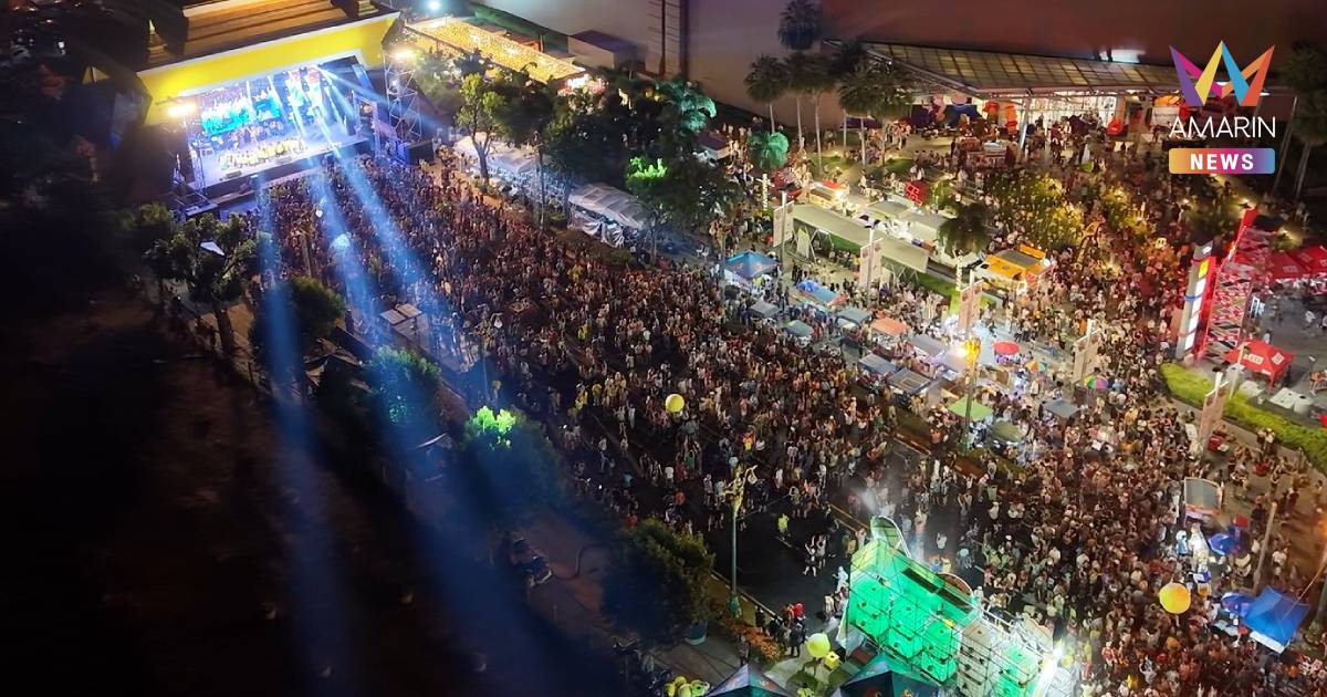 ไปไม่เป็น! "คลื่นมนุษย์" ถนนข้าวเหนียวรูปแบบใหม่ นทท.งงแห่ร่วมบางตา